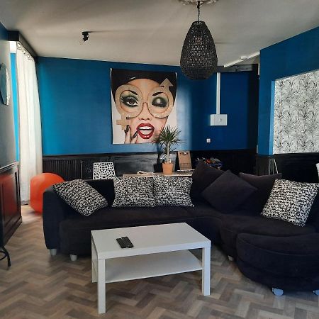 Duplex Place Du Marche Saint-Jean-dʼAngély Exteriér fotografie